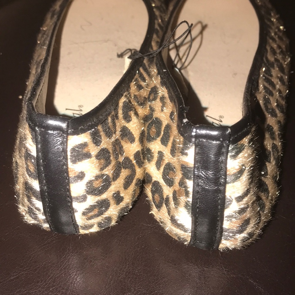 New - Picture 2 of 4